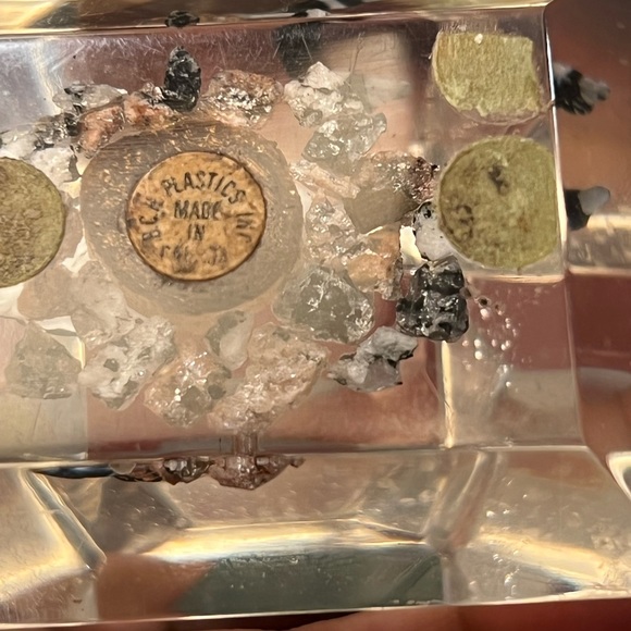 Clear Lucite Hand Carved Wood Rouge Duck MCM DESK Paper Weight Made in Canada - Picture 3 of 10